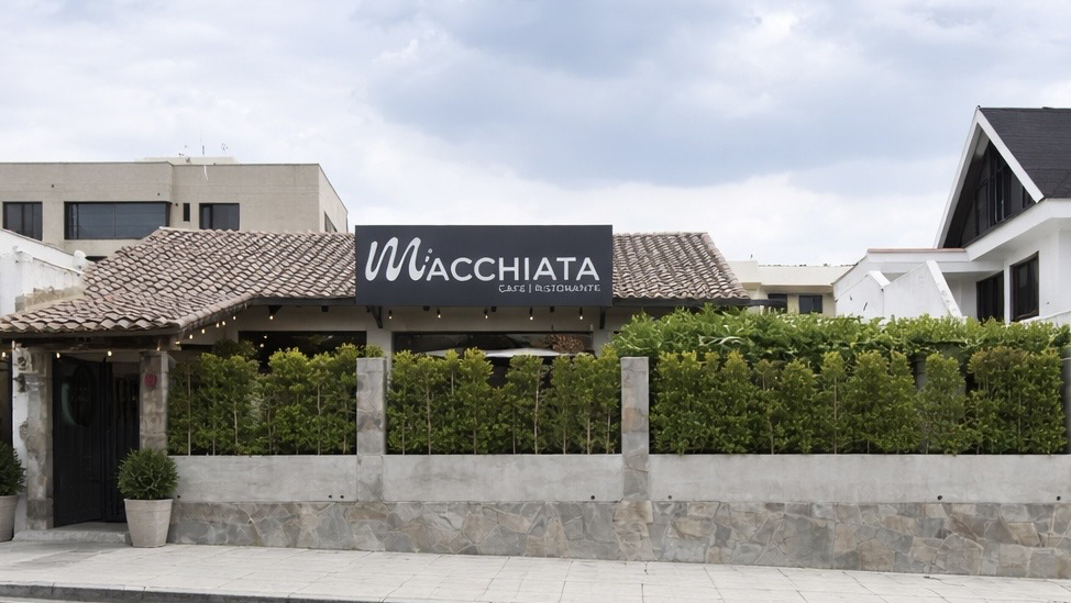 Fachada de Macchiata en Cumbayá